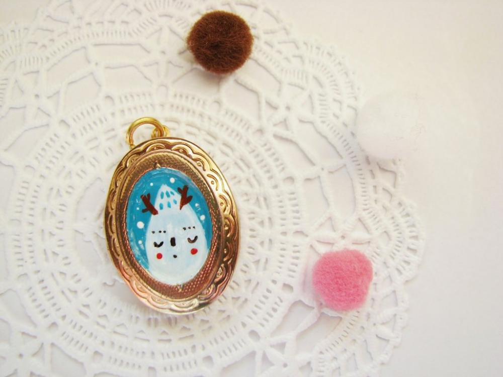 Hand painted golden photo Locket wearable art illustrated jewelry double illlustration DREAM