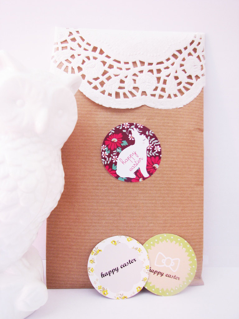 Round Easter Printable Gift Tags PDF - set of 15 - 4 cm - 1.58"
